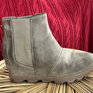 Sorel Joan of Arc WEDGE II Chelsea Boot Taupe Gray Size 8.5